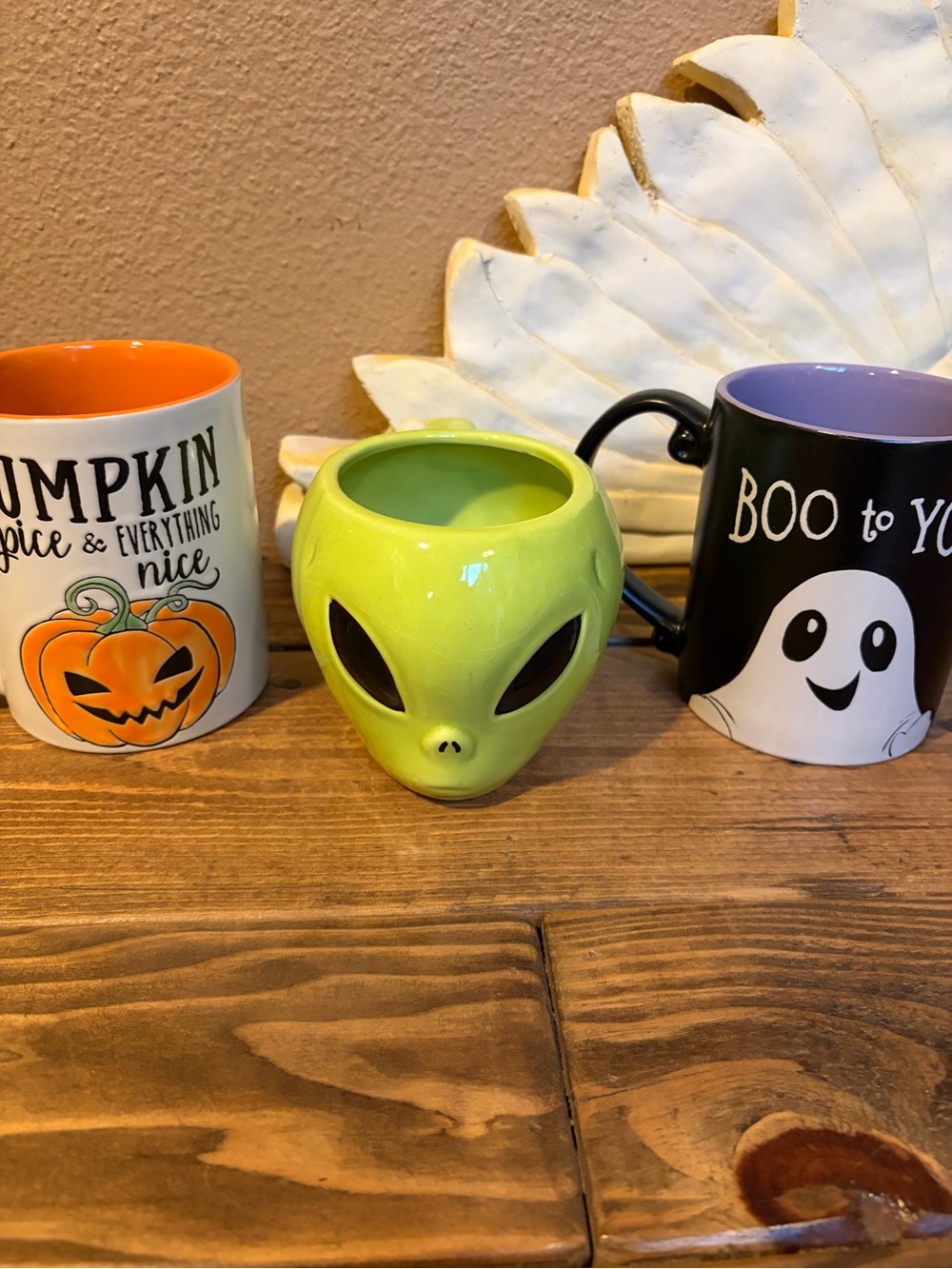 Roswell Alien Mug and 2 Spectrum Halloween Mugs Pumpkin and Boo!